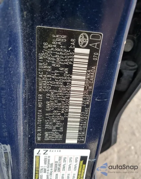 2006 Toyota Corolla Matrix Xr z USA, uszkodzony, nr VIN 2T1KR32E16C607922